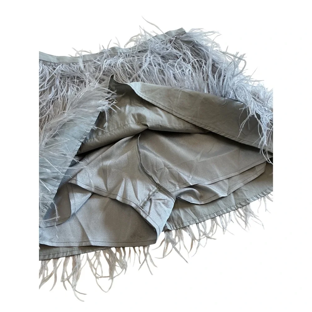 The‎ Queen  of Sparkles Grey Feather Mini Skort NWT Size L Party Glam Skirt